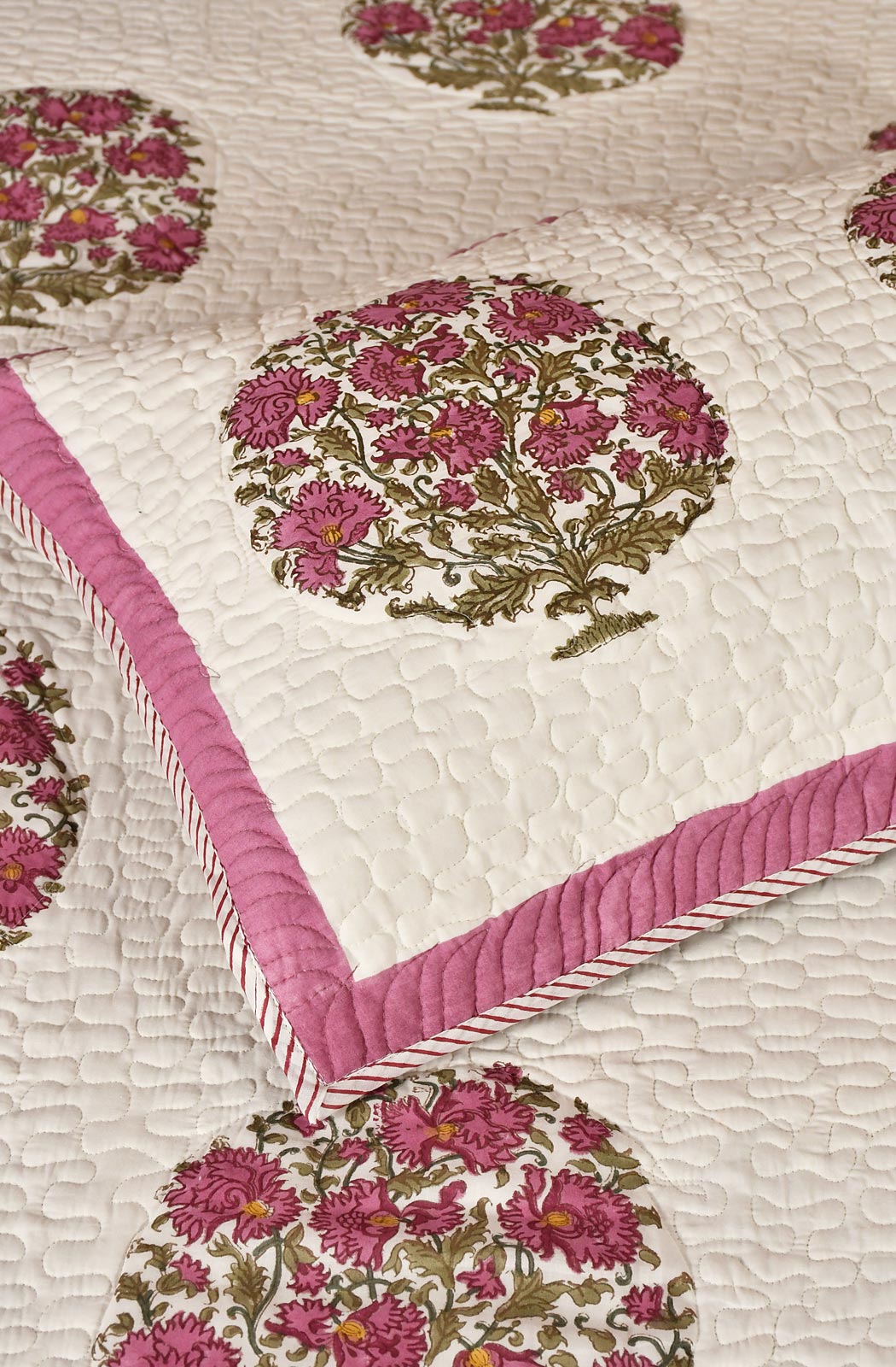 White Floral Block Printed Cotton Double Bedcover - Naksheband