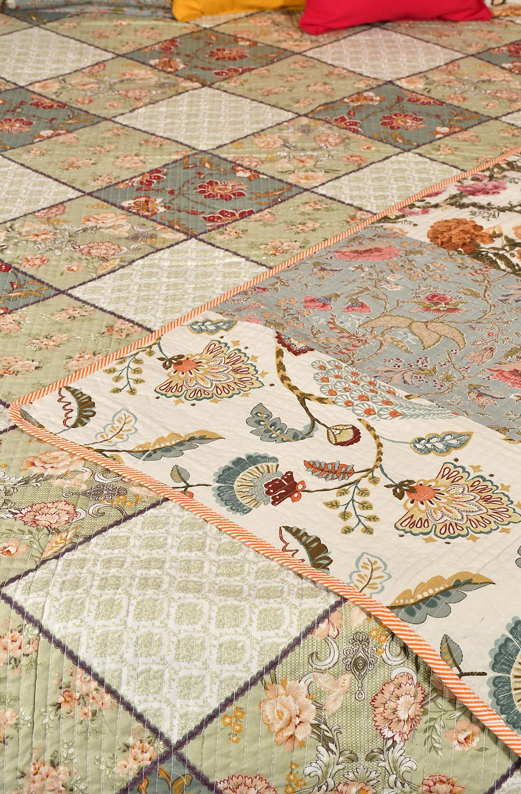 Off White Floral Block Printed Cotton Double Bedcover - Naksheband