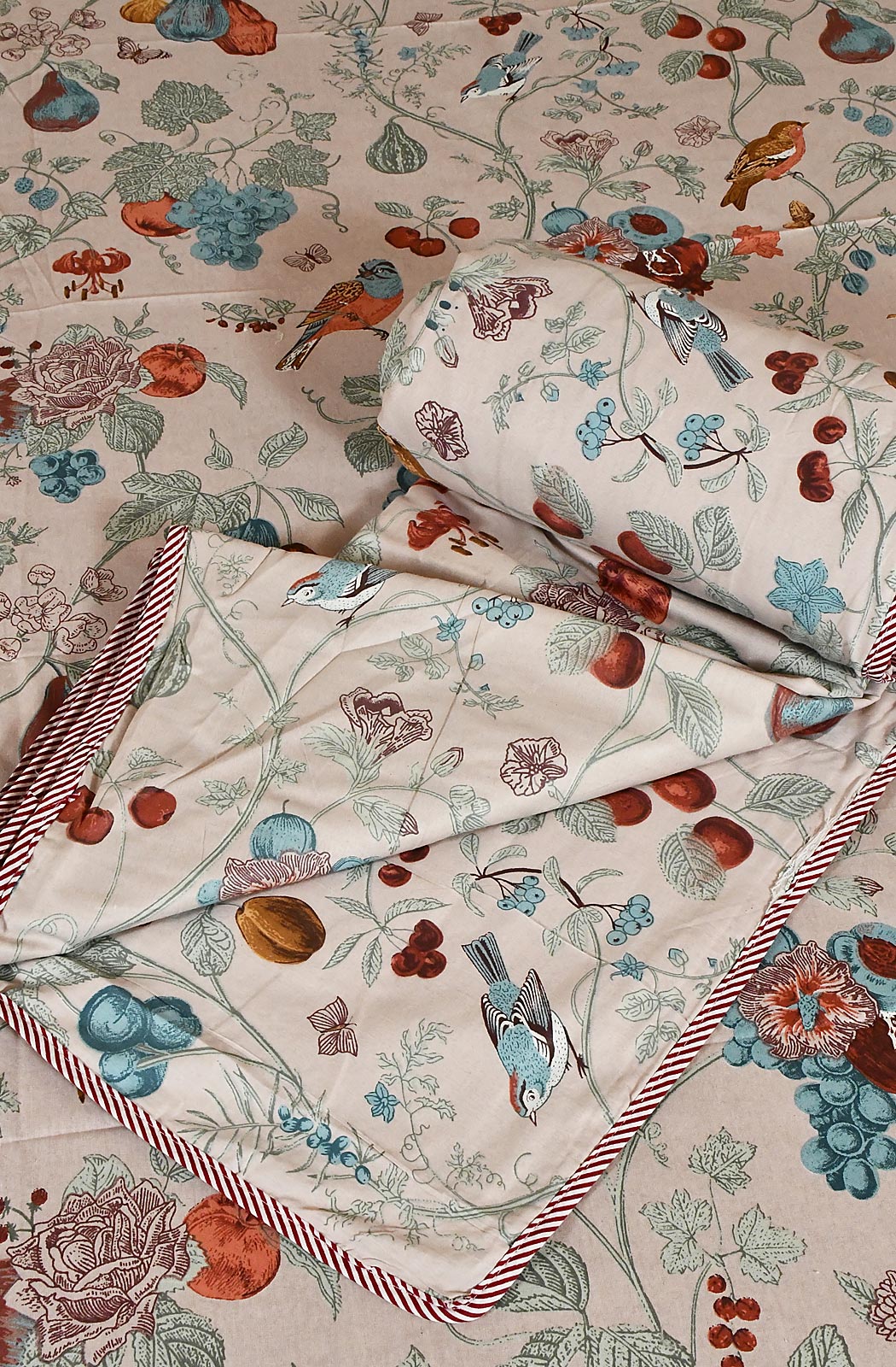 Beige Floral Block Printed Cotton Double Bedsheet & Dohar - Naksheband
