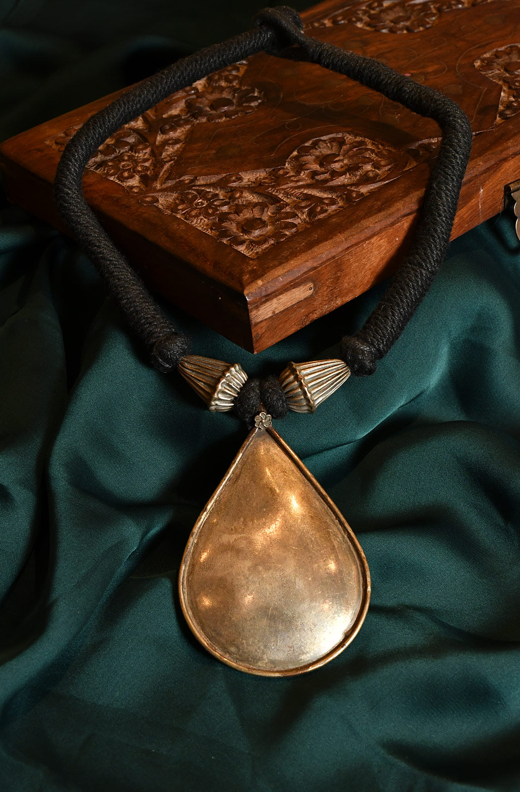 Neer Oxidised Necklace - Naksheband