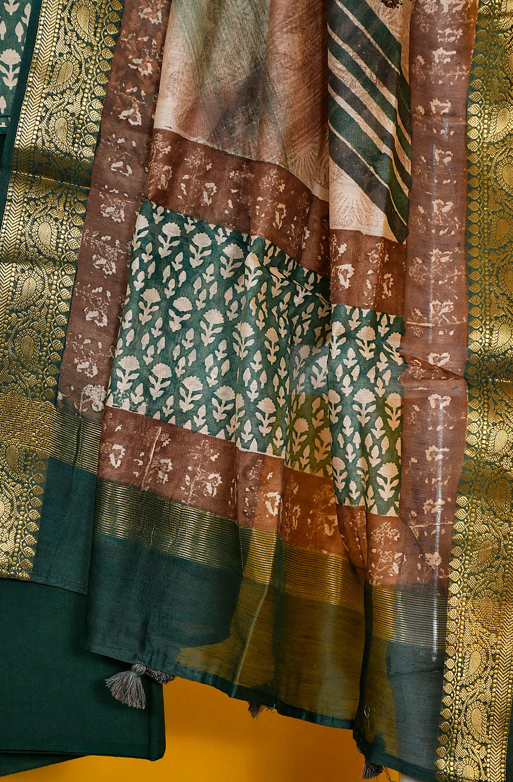 Green and Beige Pure Silk Chanderi Unstitched Suit Set - Naksheband