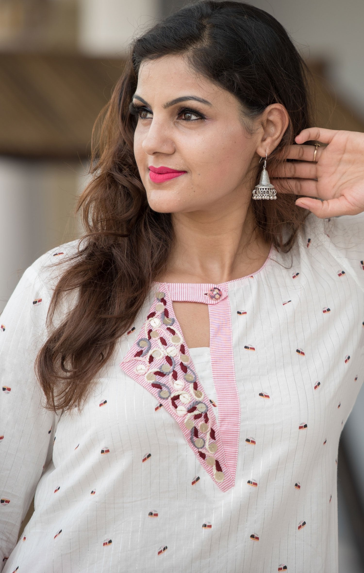 White And Light Pink Color Cotton Suit Set Embroidery - Daisy - Naksheband