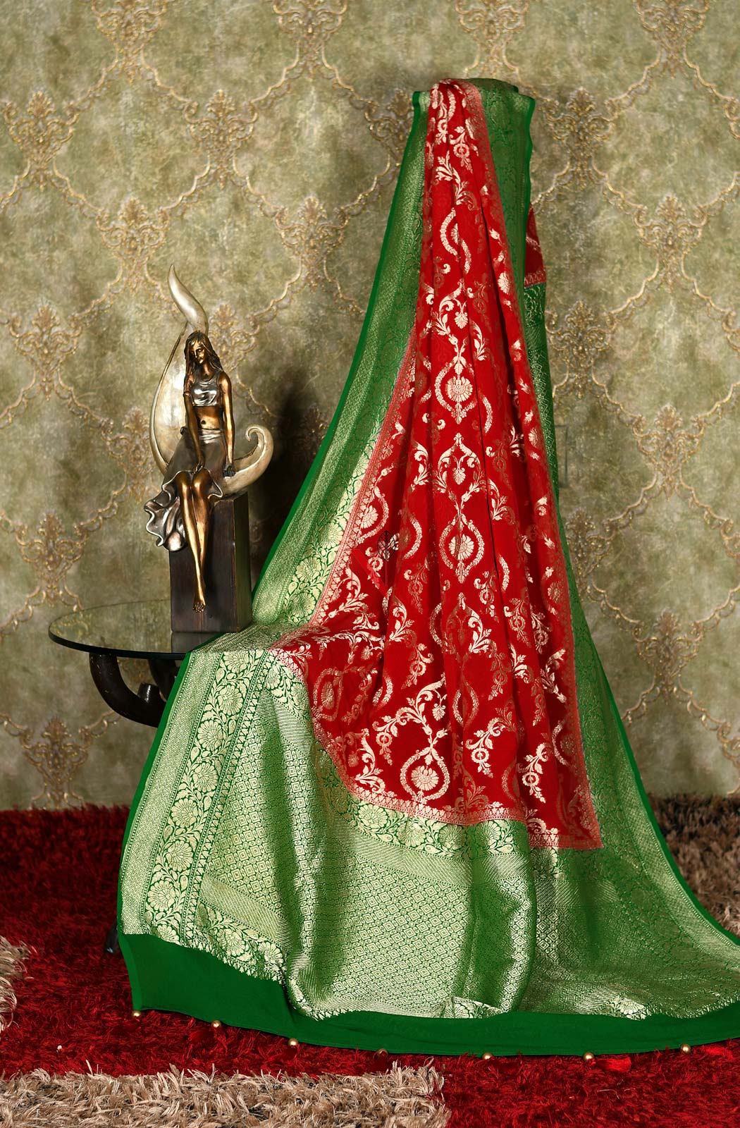 Red & Green Pure Banarasi Georgette Khaddi Dupatta - Naksheband