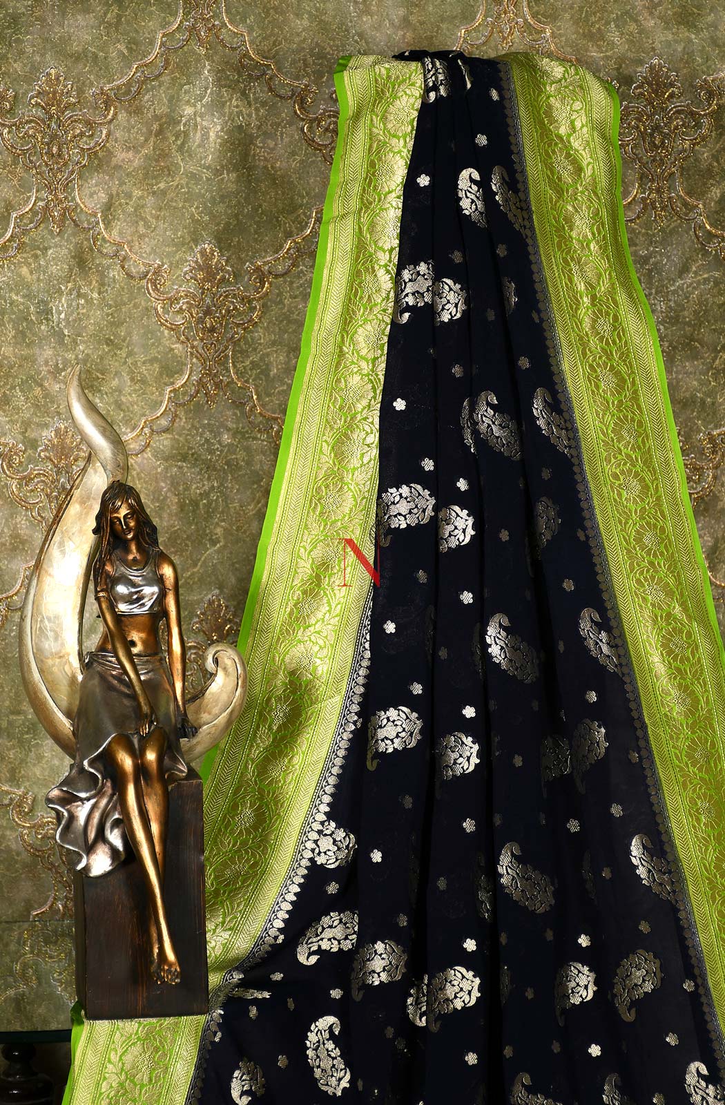 Black & Parrot Green Pure Banarasi Georgette Khaddi Dupatta