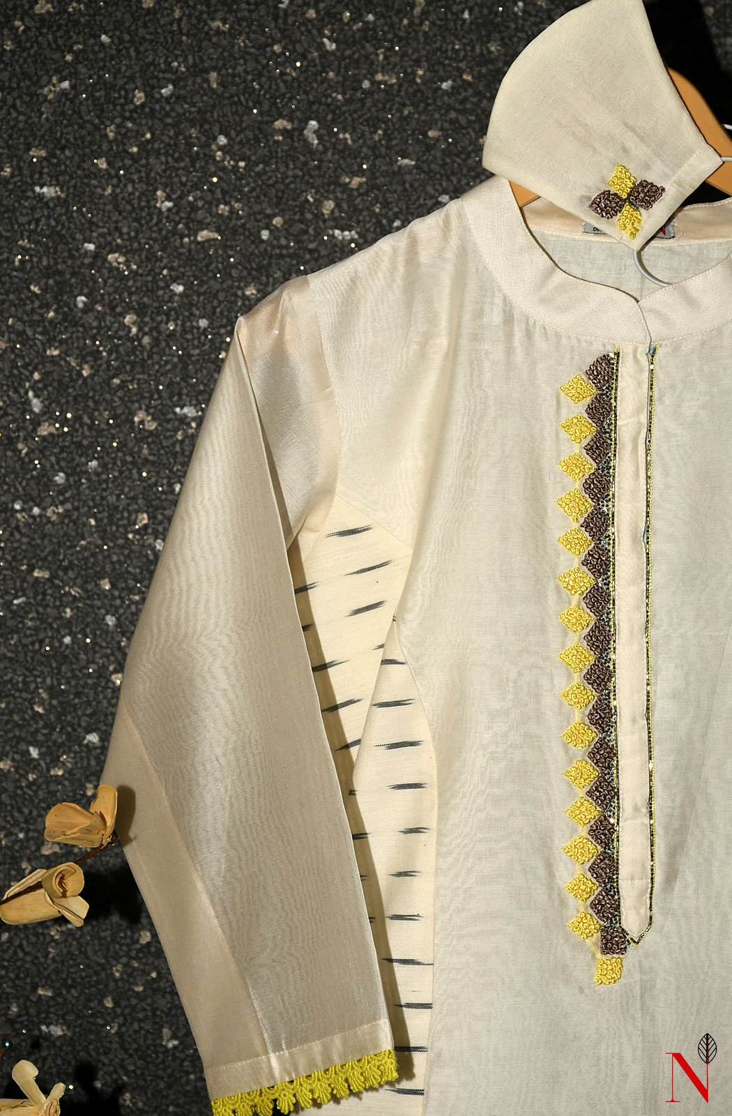 Cream Pure Silk Chanderi Hand Embroidered Suit Set - Naksheband