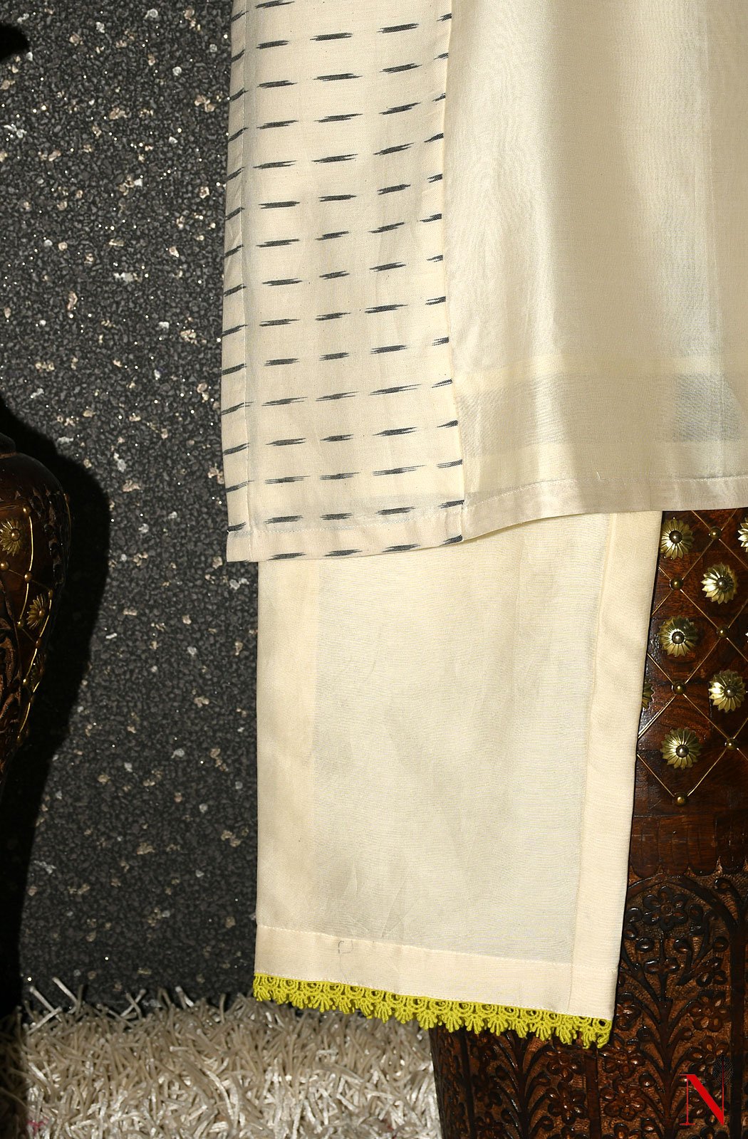Cream Pure Silk Chanderi Hand Embroidered Suit Set - Naksheband