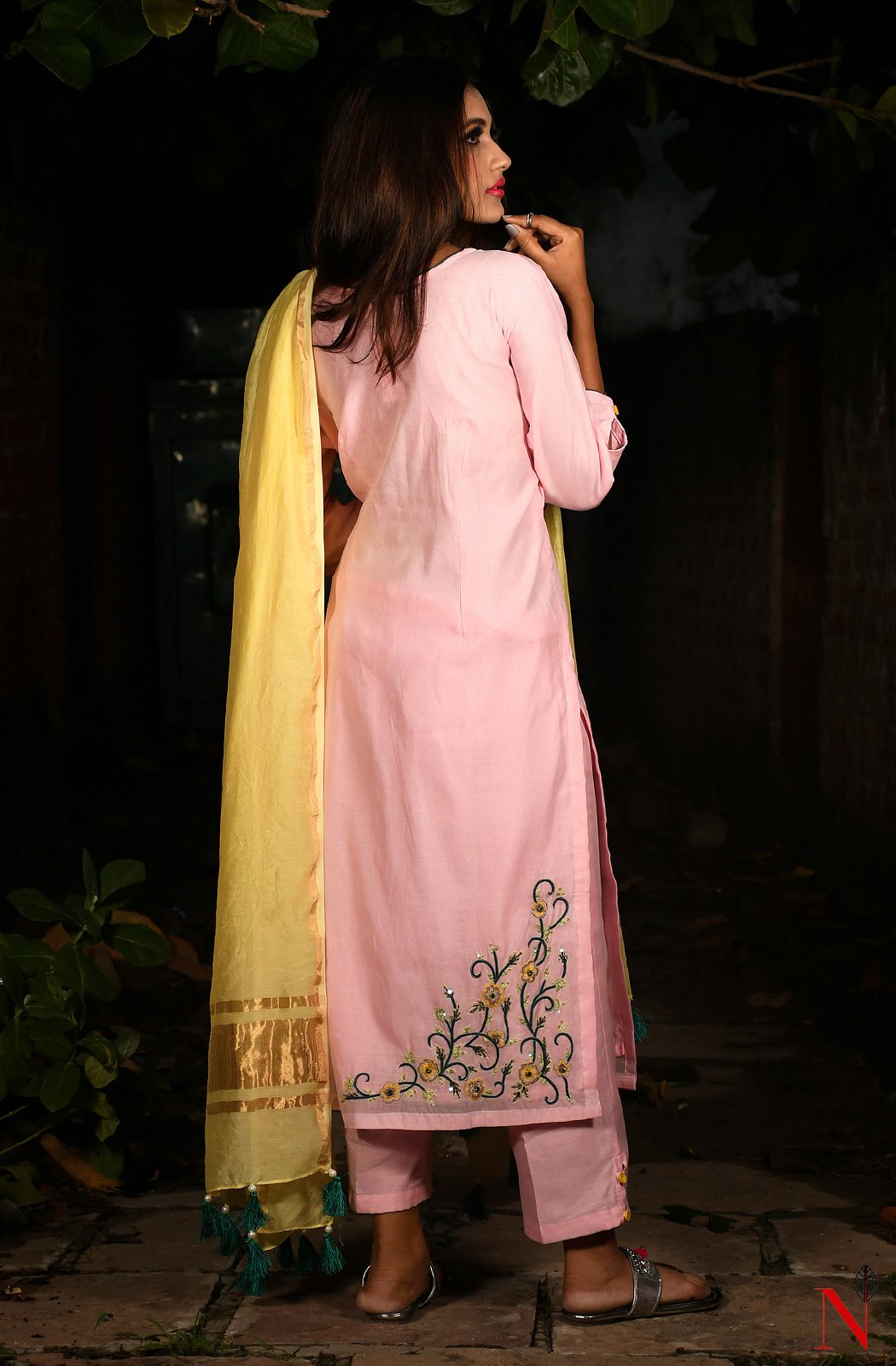 Pink Pure Silk Chanderi Hand Embroidered Suit Set - Naksheband