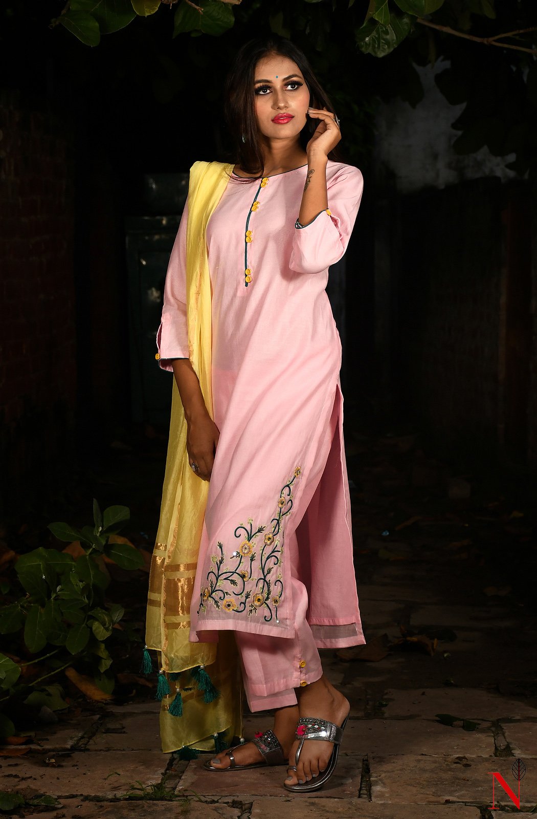 Pink Pure Silk Chanderi Hand Embroidered Suit Set - Naksheband
