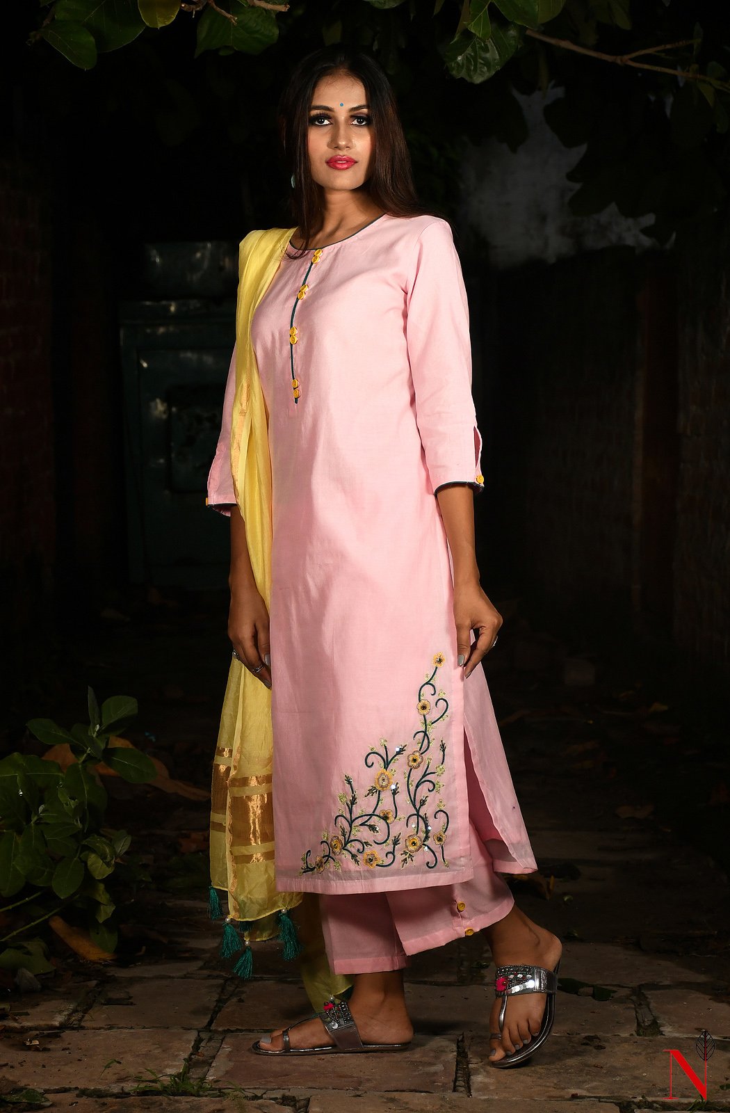 Pink Pure Silk Chanderi Hand Embroidered Suit Set - Naksheband