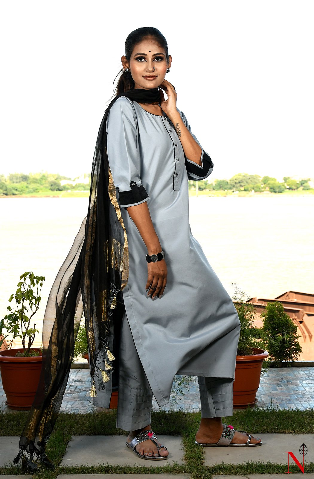 Grey Pure Cotton Hand Embroidered Suit Set - Naksheband