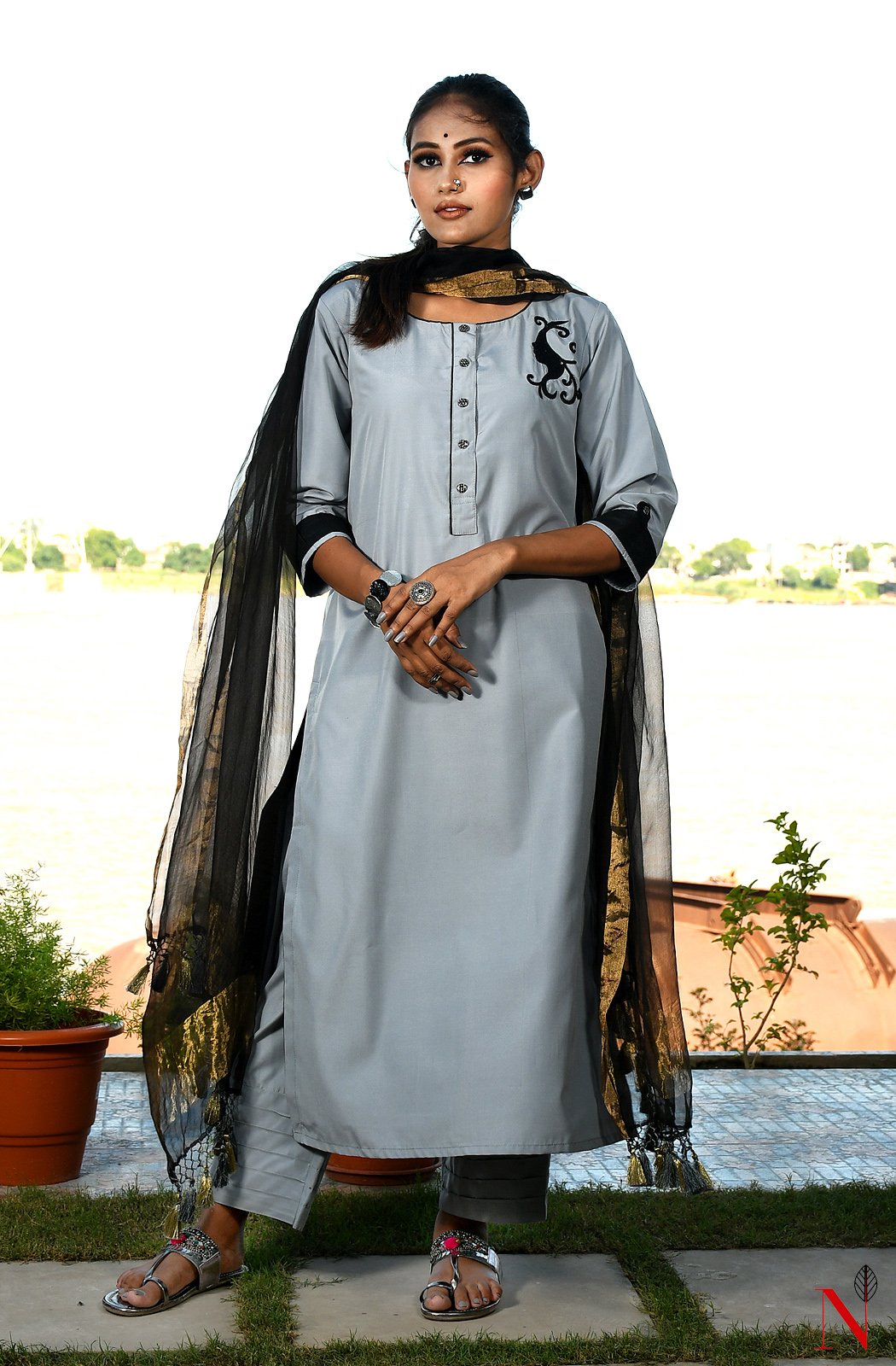 Grey Pure Cotton Hand Embroidered Suit Set - Naksheband