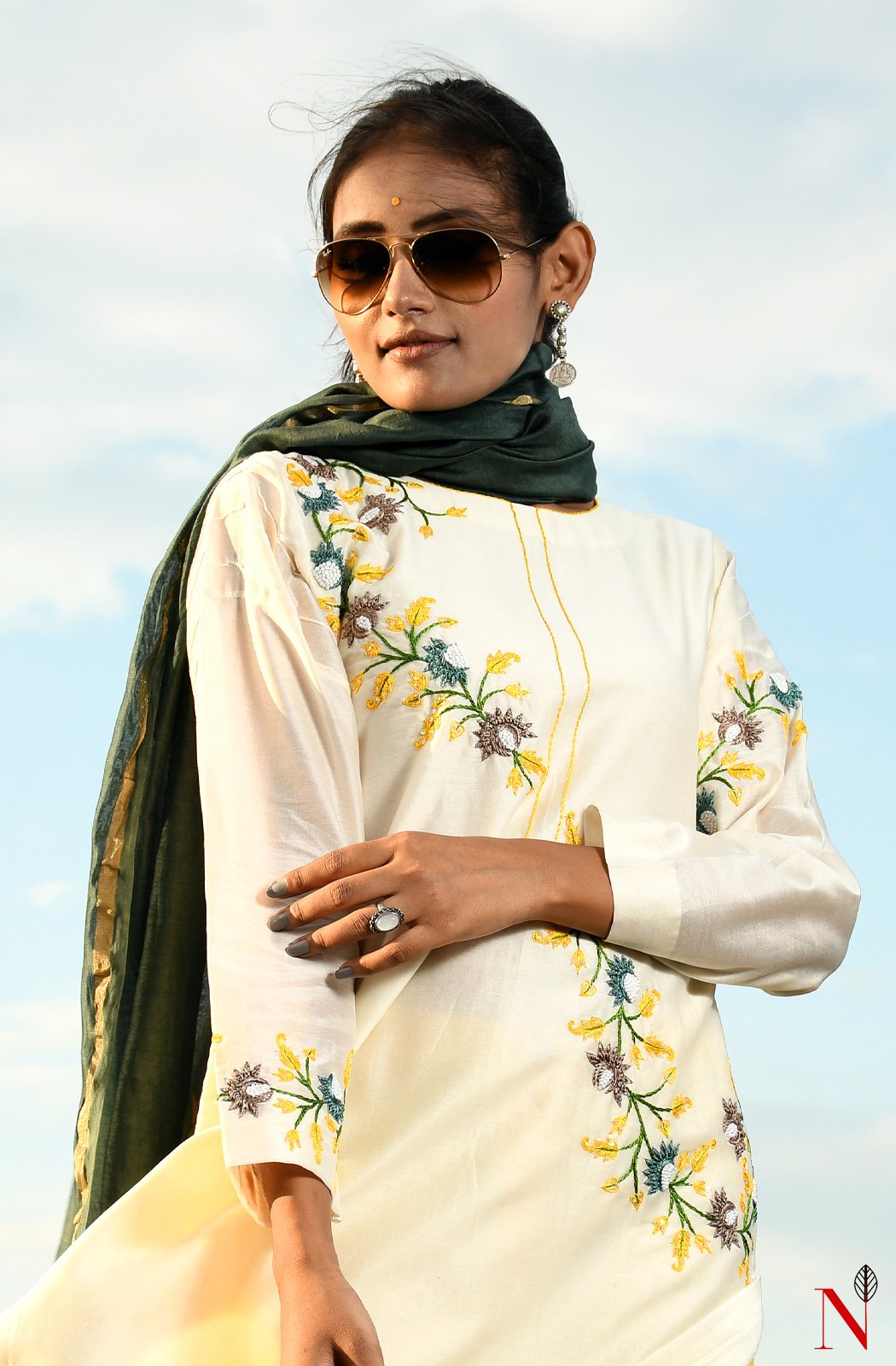 Cream Pure Silk Chanderi Hand Embroidered Suit Set - Naksheband