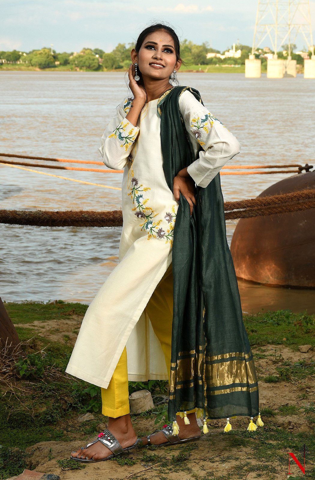 Cream Pure Silk Chanderi Hand Embroidered Suit Set - Naksheband