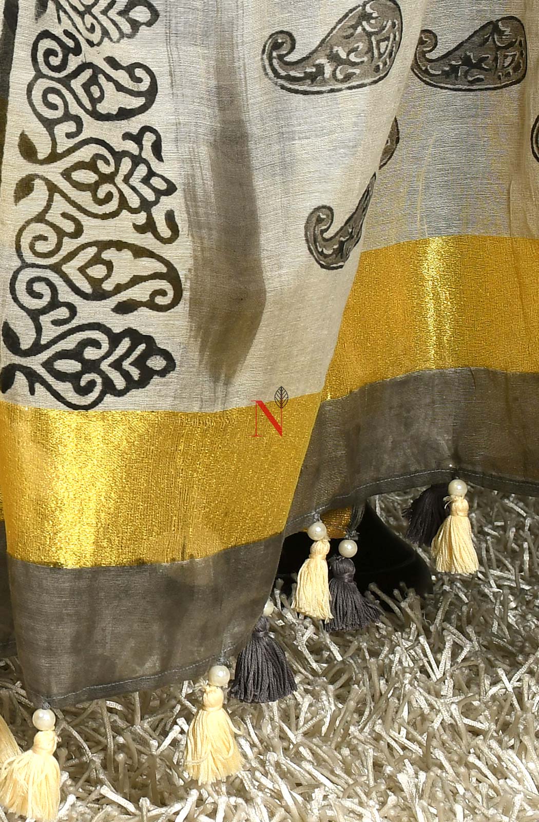 Cream Pure Cotton Hand Embroidered Suit Set - Naksheband