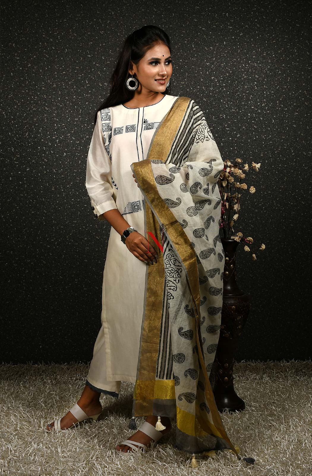 Cream Pure Cotton Hand Embroidered Suit Set - Naksheband