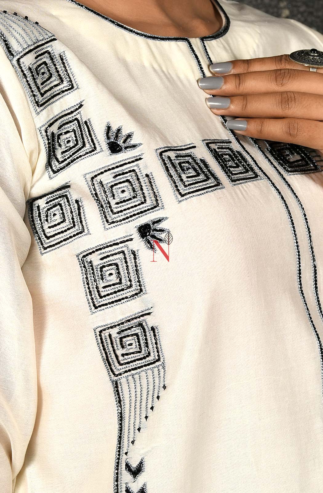 Cream Pure Cotton Hand Embroidered Suit Set - Naksheband
