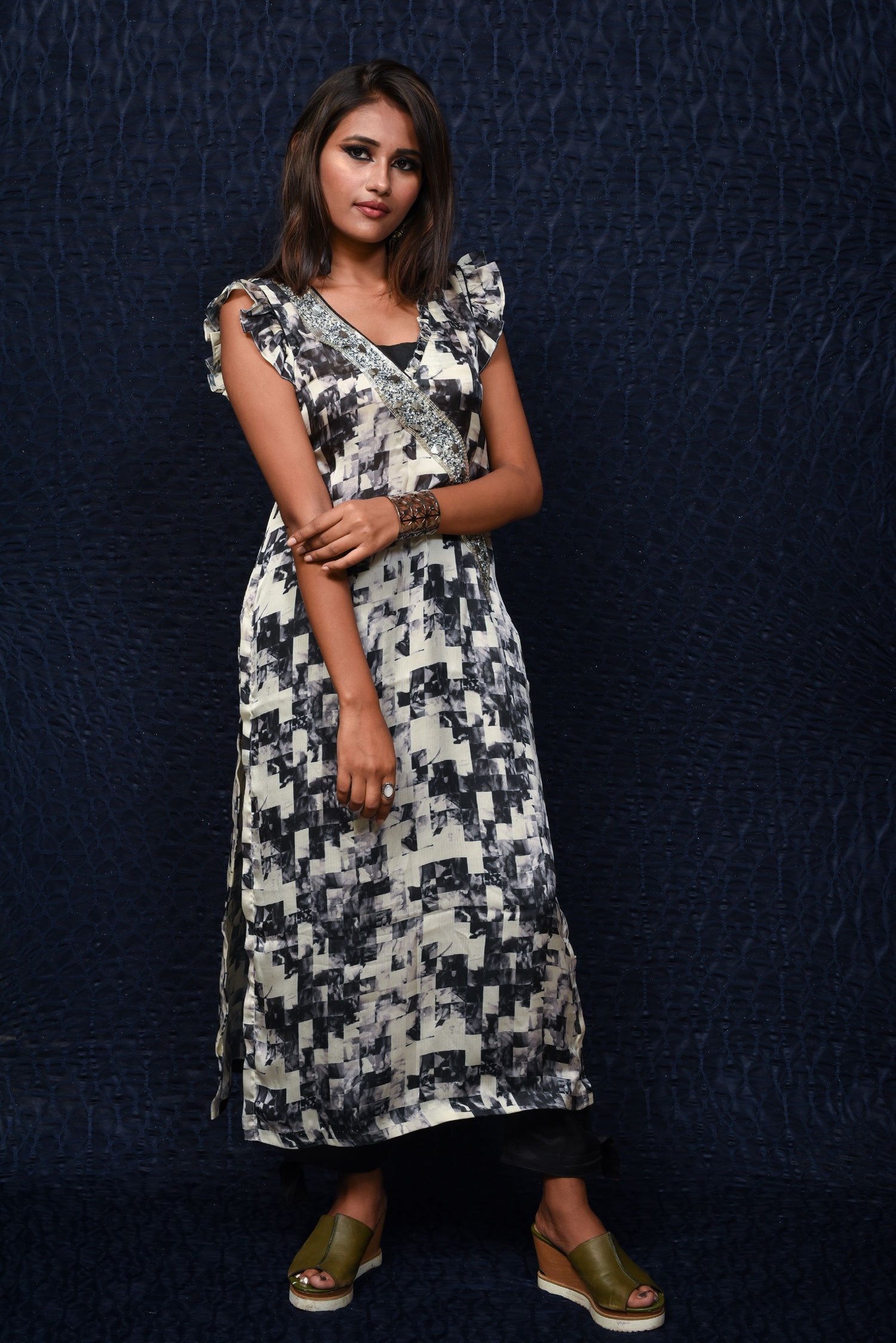 Black And White Color Indowestern Designer Suit Set - Onyx - Naksheband