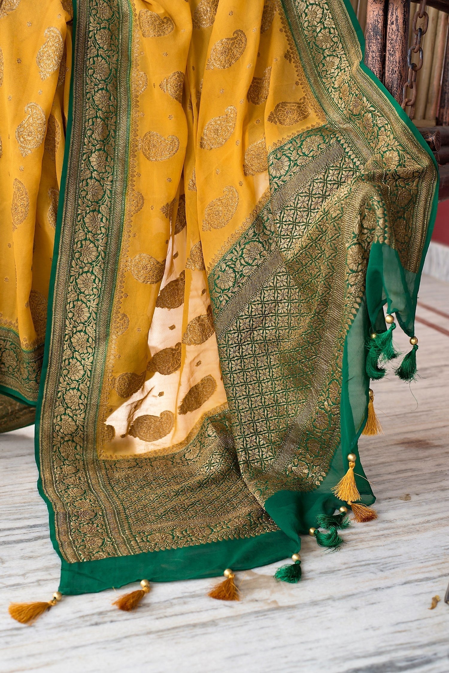 Pure Banarasi Saree khaddi  - Medallion - Naksheband