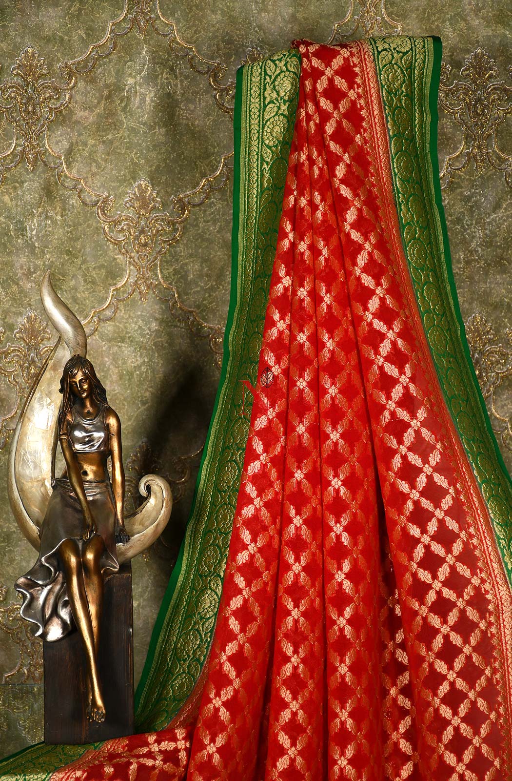 Red & Green Pure Banarasi Georgette Khaddi Dupatta
