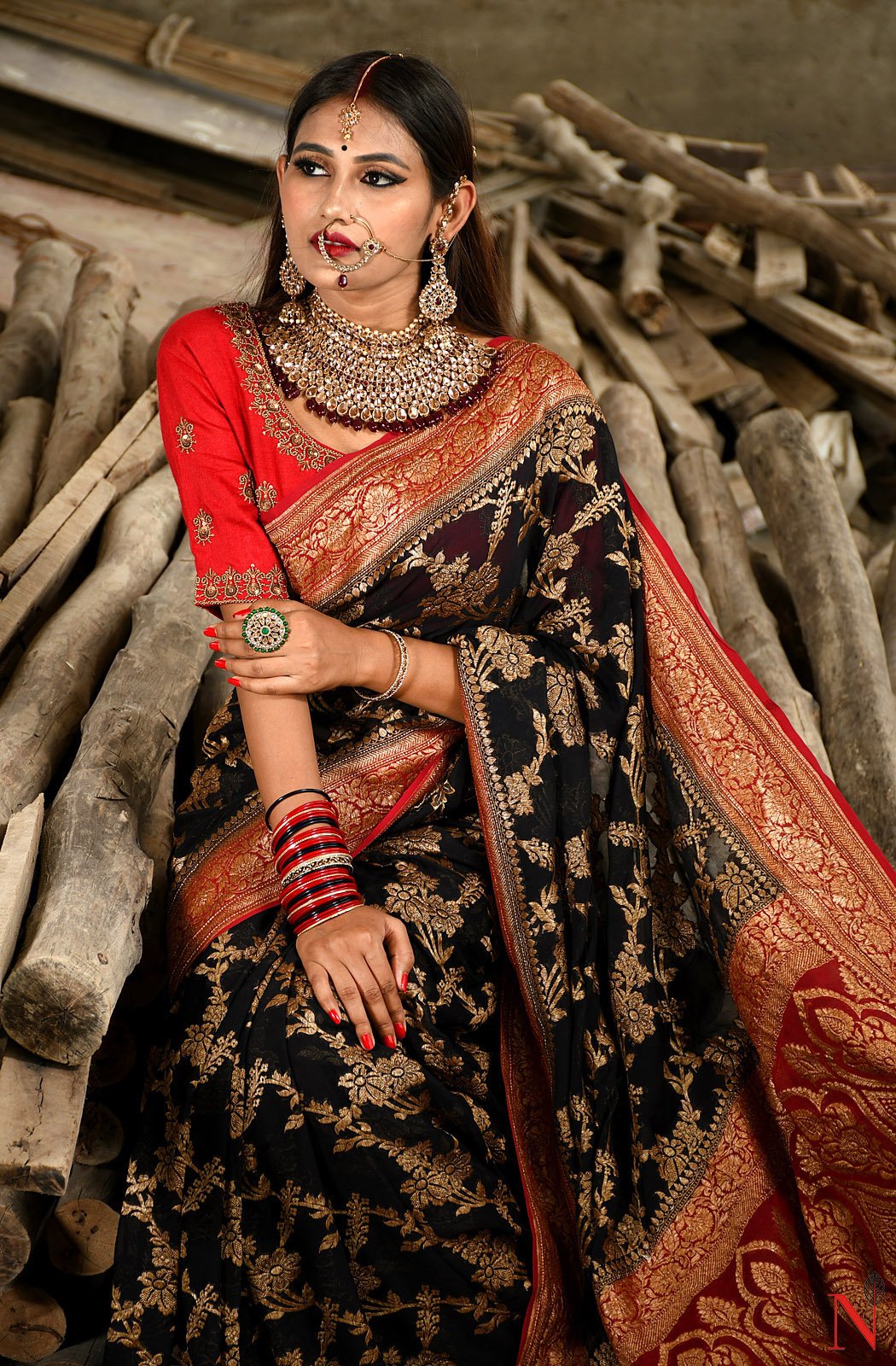 Black & Maroon Pure Banarasi Khaddi Georgette Saree - Shayamal - Naksheband