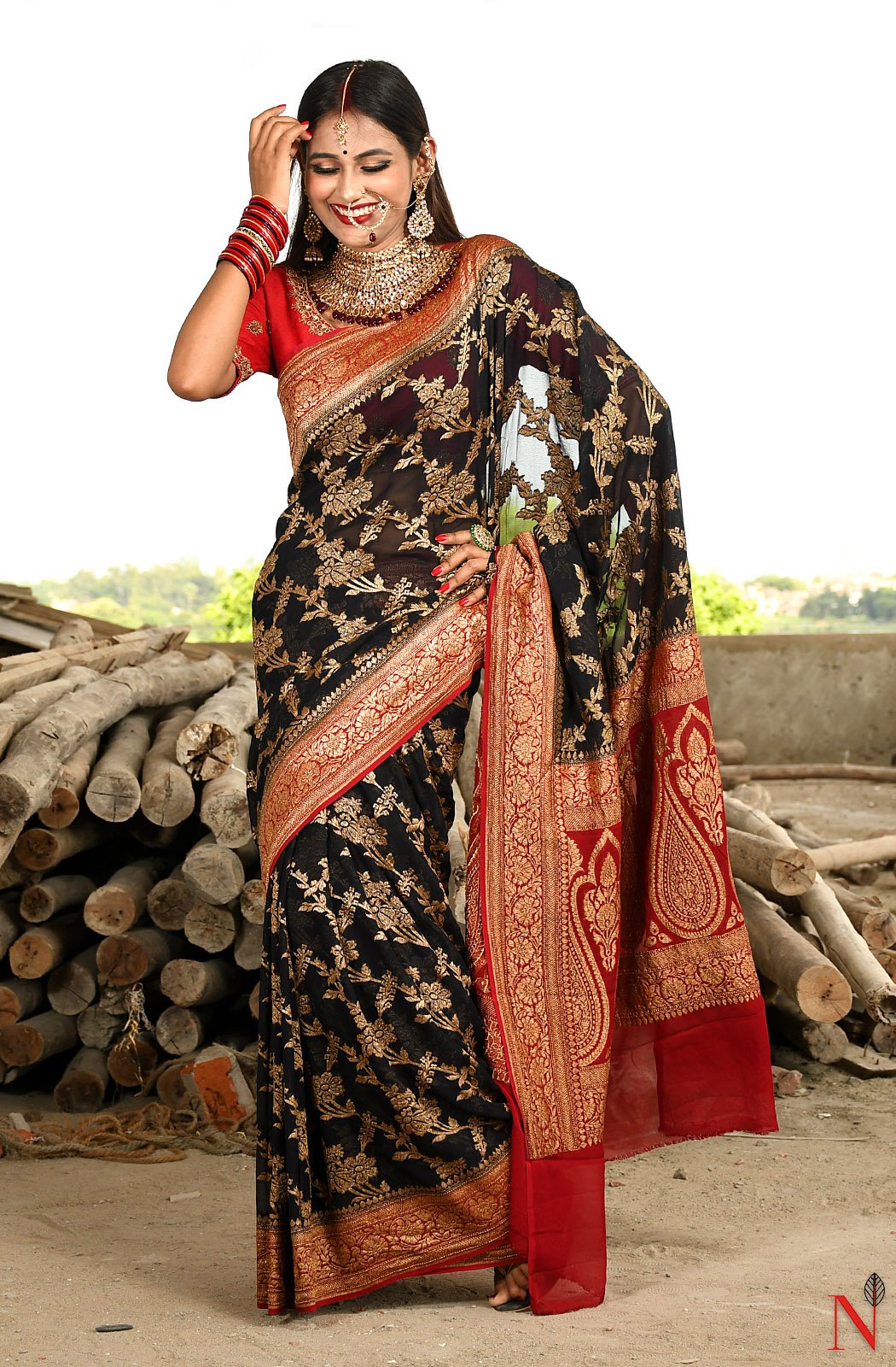 Black & Maroon Pure Banarasi Khaddi Georgette Saree - Shayamal - Naksheband