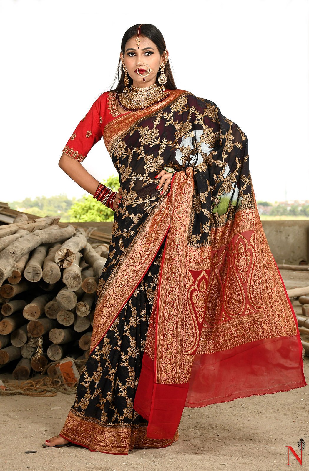 Black & Maroon Pure Banarasi Khaddi Georgette Saree - Shayamal - Naksheband