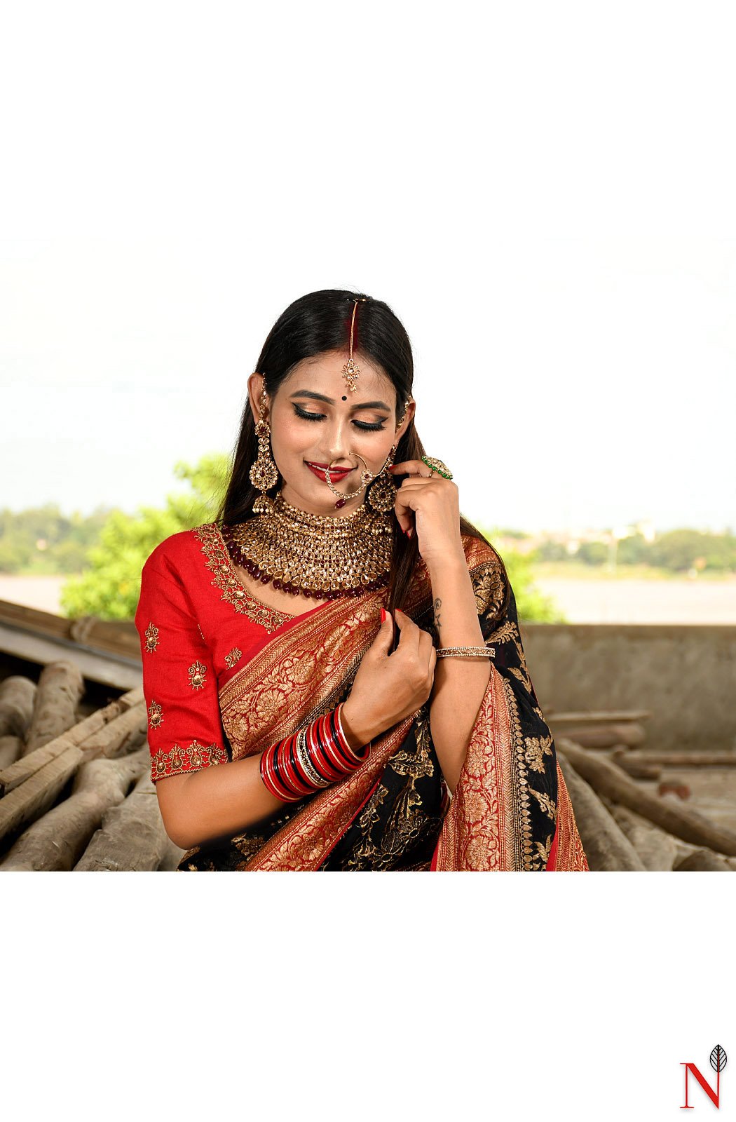 Black & Maroon Pure Banarasi Khaddi Georgette Saree - Shayamal - Naksheband