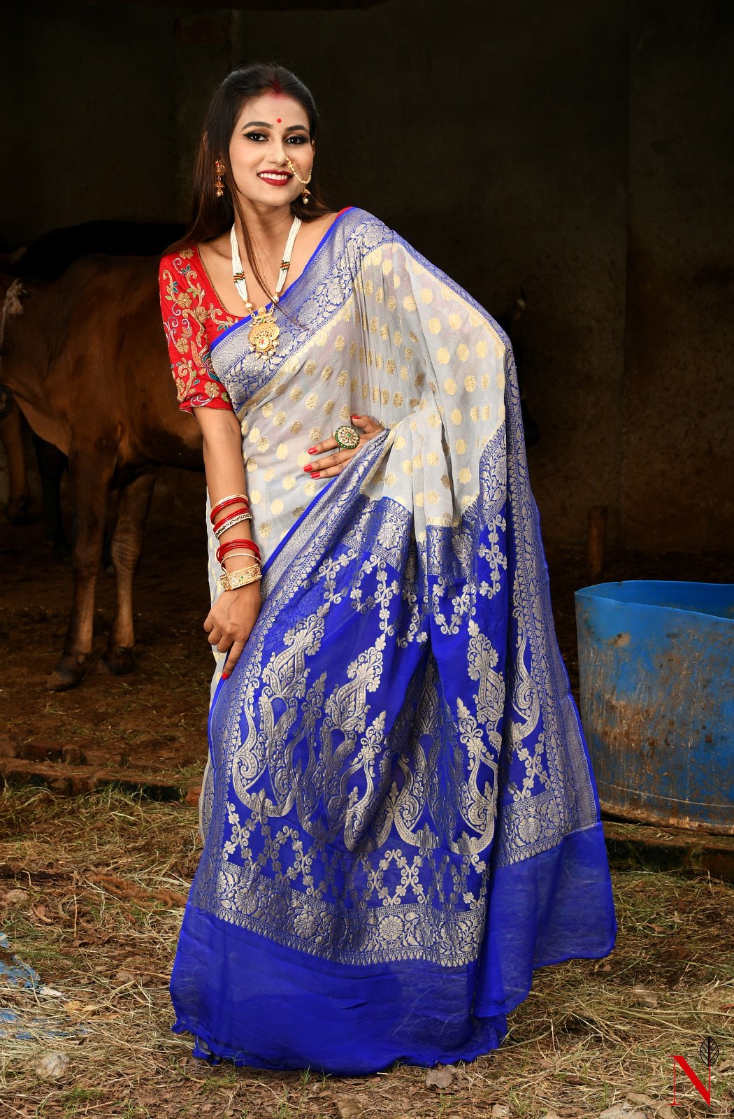 Grey & Blue Pure Banarasi Khaddi Georgette Saree - Dhusar - Naksheband