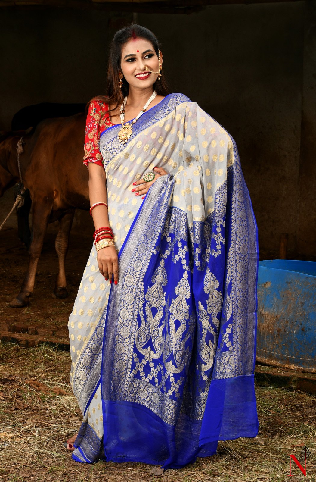 Grey & Blue Pure Banarasi Khaddi Georgette Saree - Dhusar - Naksheband
