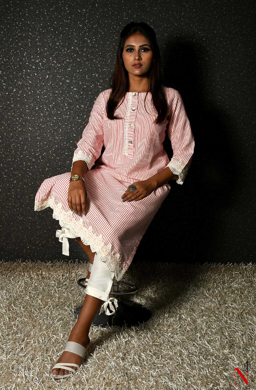 White And Red Pure Cotton Suit Set - Naksheband