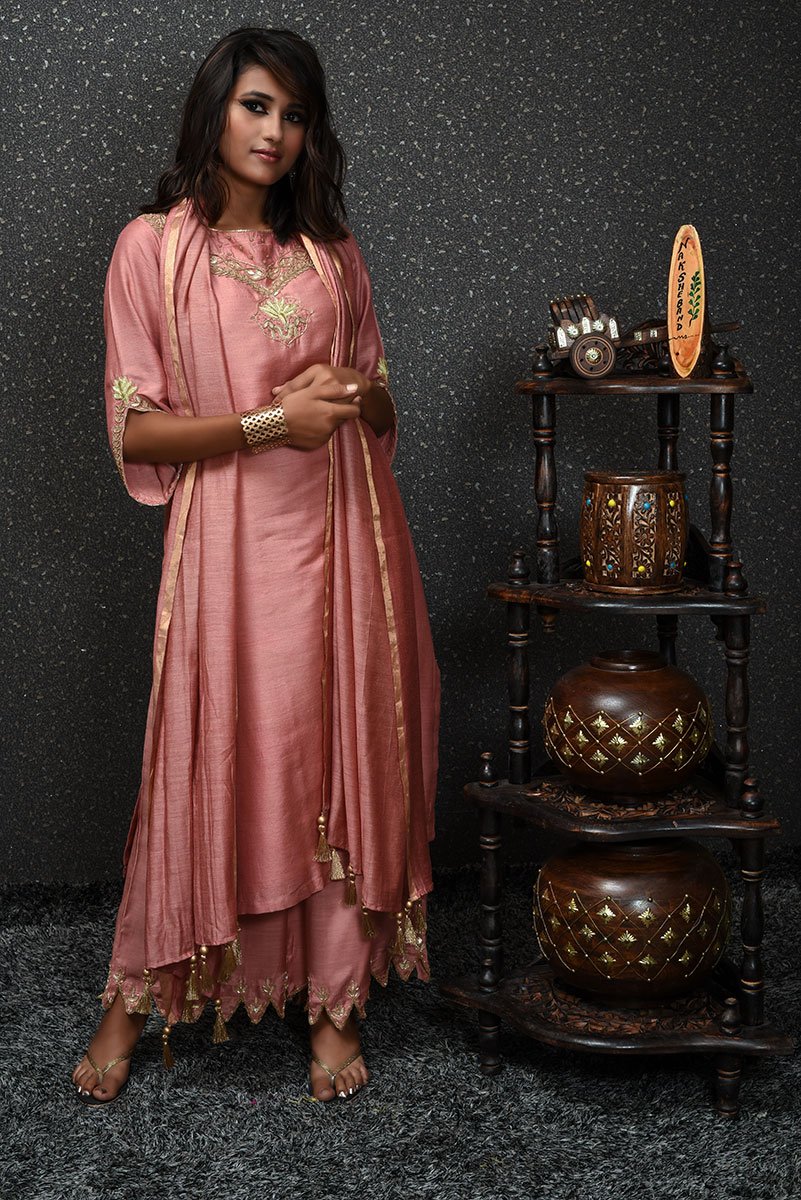 Coral Peach Color Pure Muga Silk Suit Set Gotta Patti Embroidery - Flamingo - Naksheband