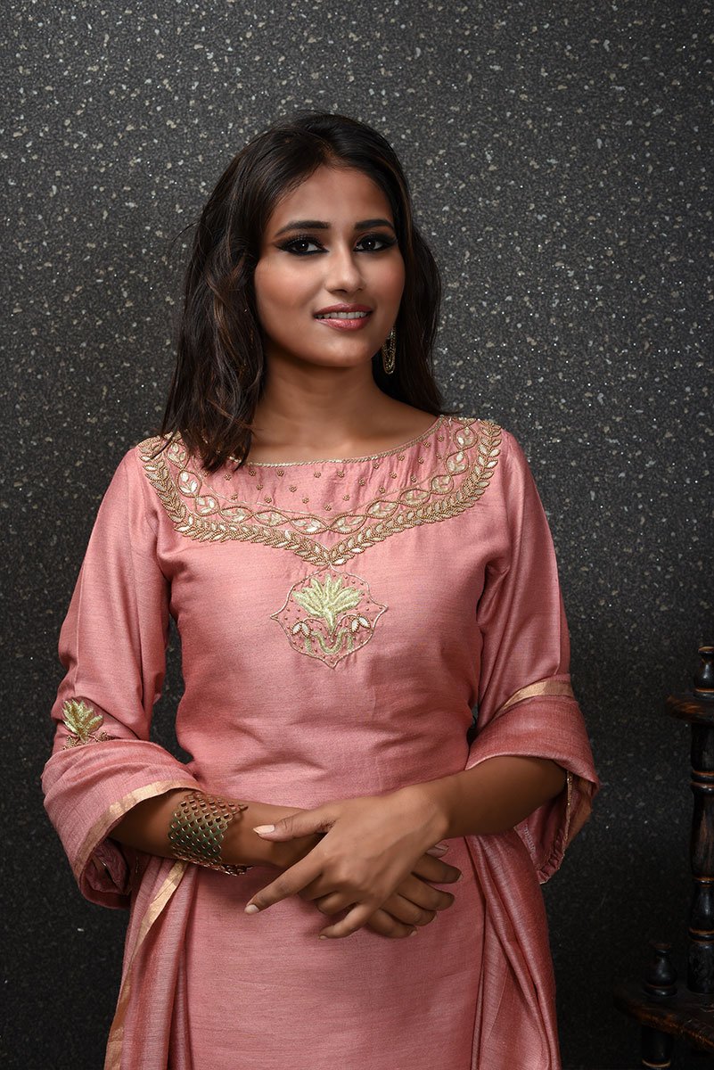 Coral Peach Color Pure Muga Silk Suit Set Gotta Patti Embroidery - Flamingo - Naksheband